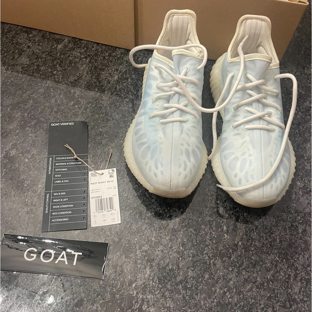 ADIDAS Mono Ice Yeezy Boost 350 V2